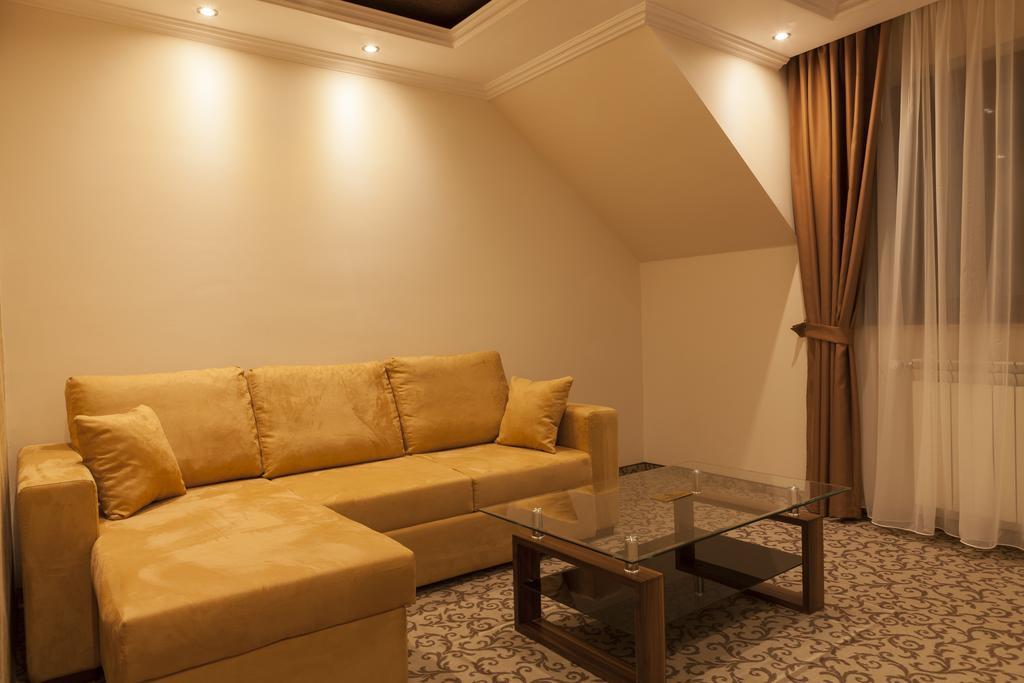Allegria Hotel ألبا يوليا الغرفة الصورة