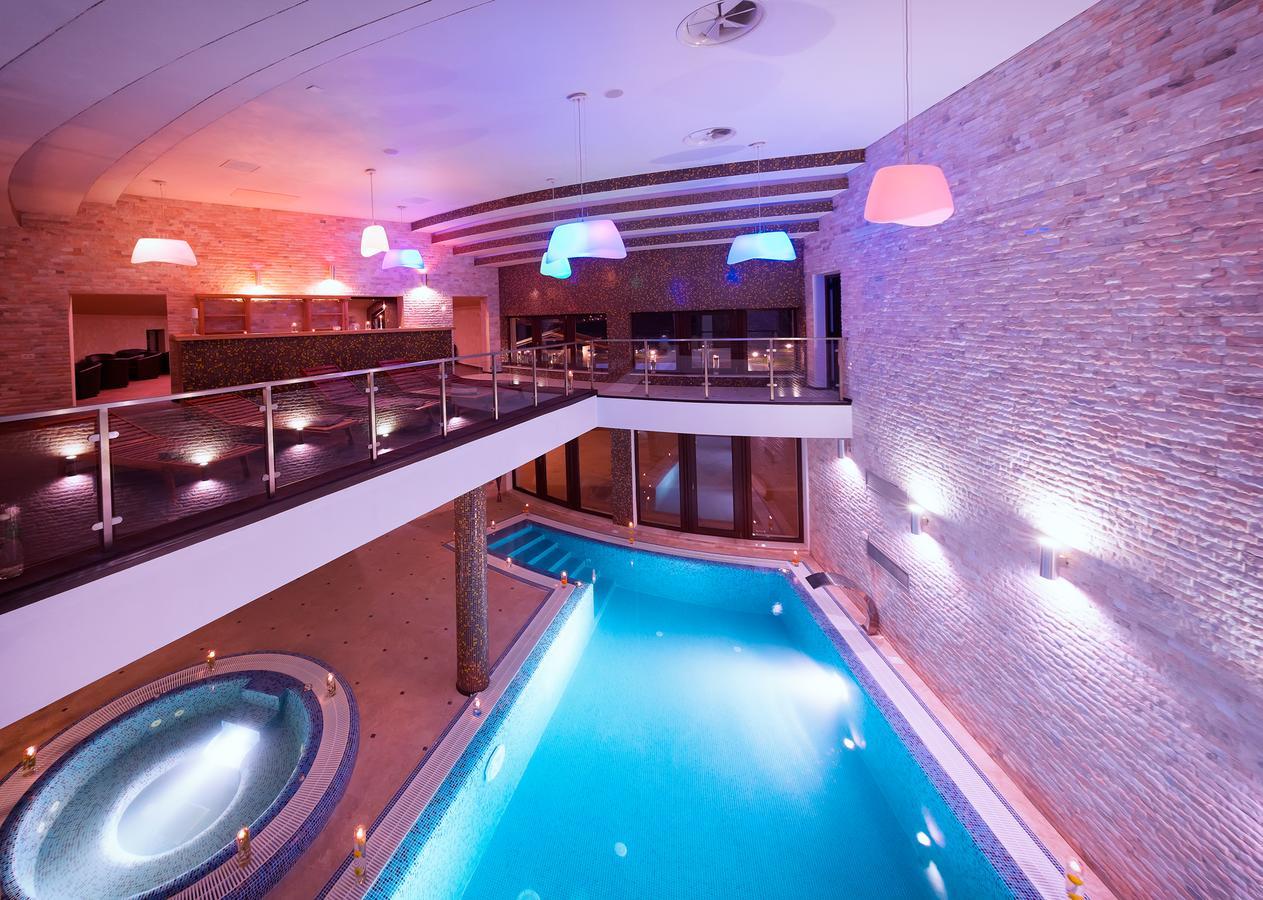 Allegria Hotel ألبا يوليا المظهر الخارجي الصورة